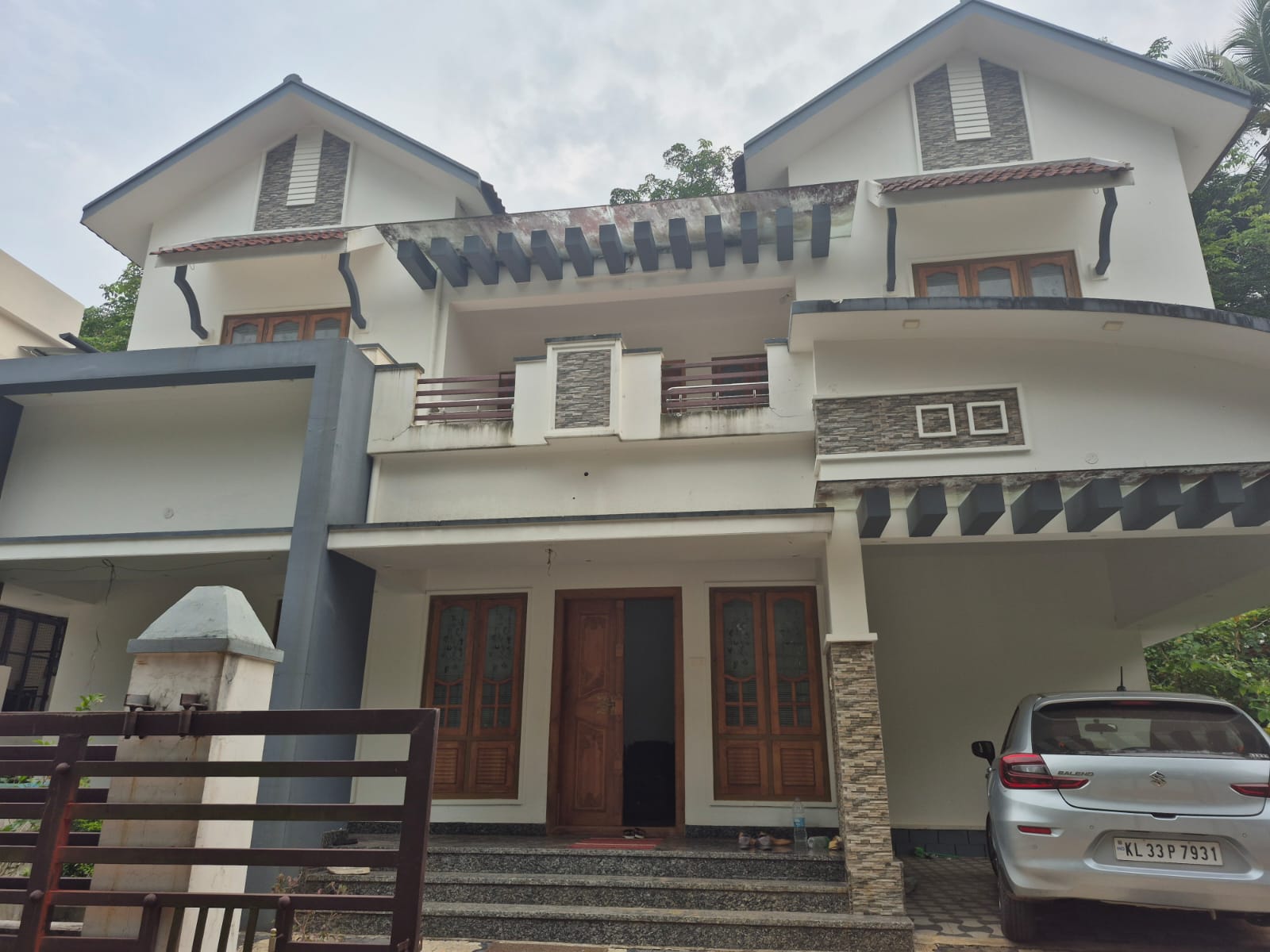 LUXURY FURNISHED HOUSE